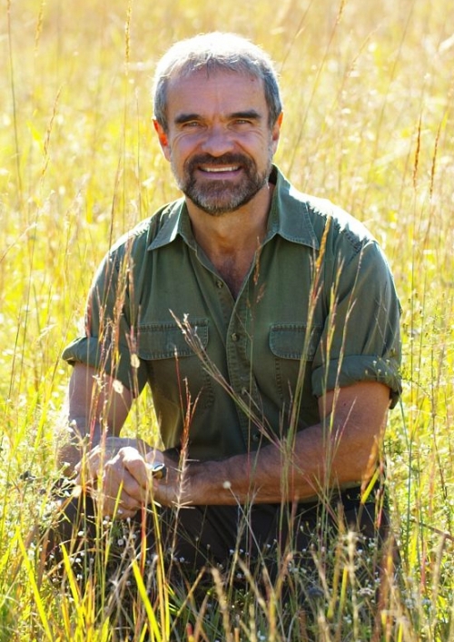 portrait of Roger Latham ’83